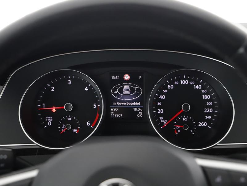 VW Passat Variant Business TDI DSG