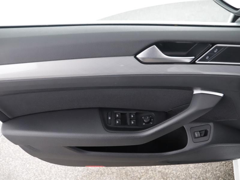 VW Passat Variant Business TDI DSG