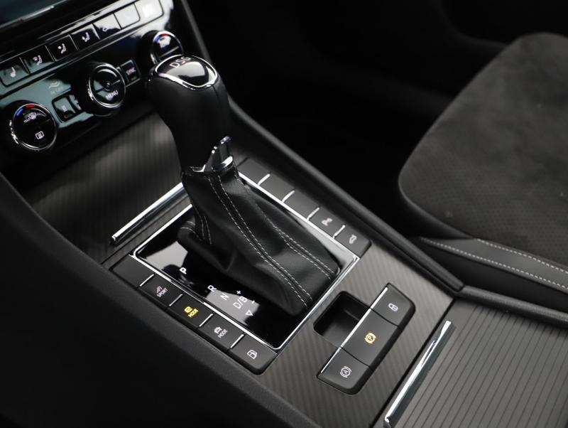 Škoda SUPERB Combi iV SPORTLINE DSG