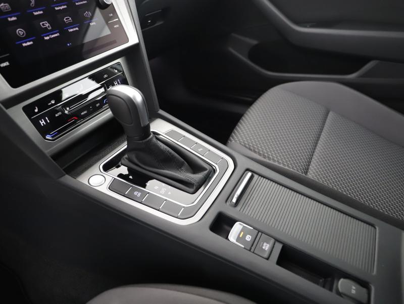 VW Passat Variant Business TDI DSG