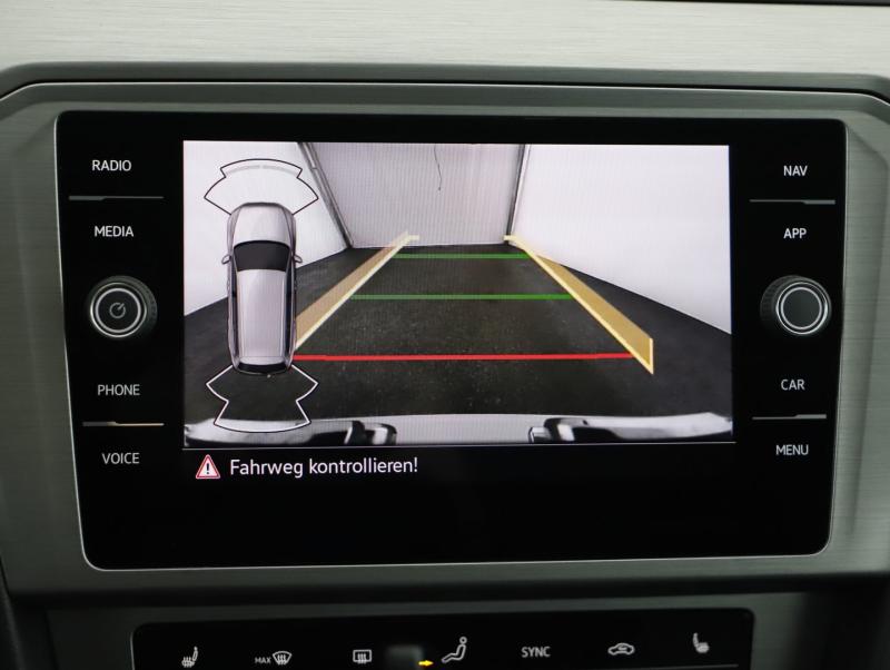 VW Passat Variant Business TDI DSG