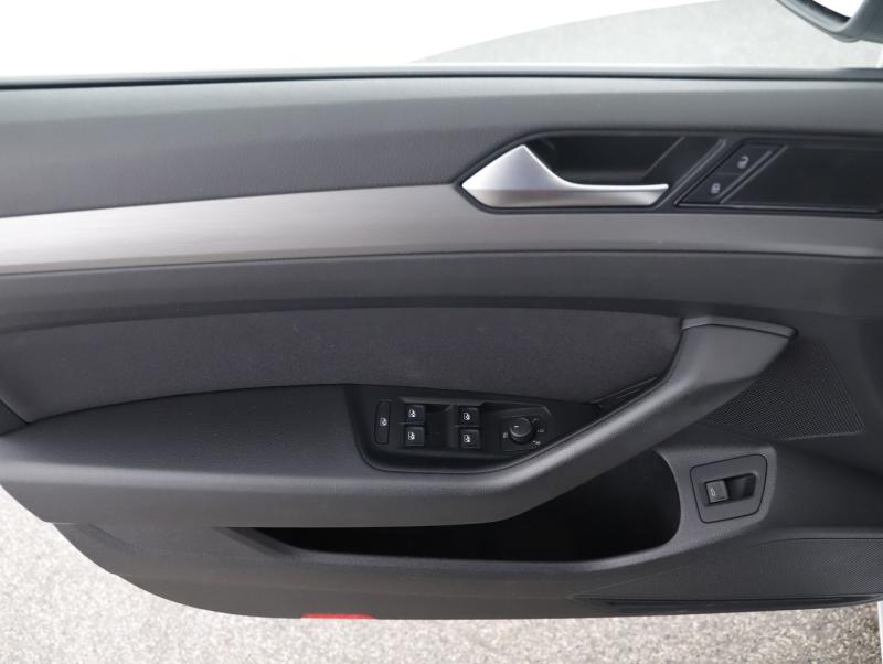 VW Passat Variant Business TDI DSG