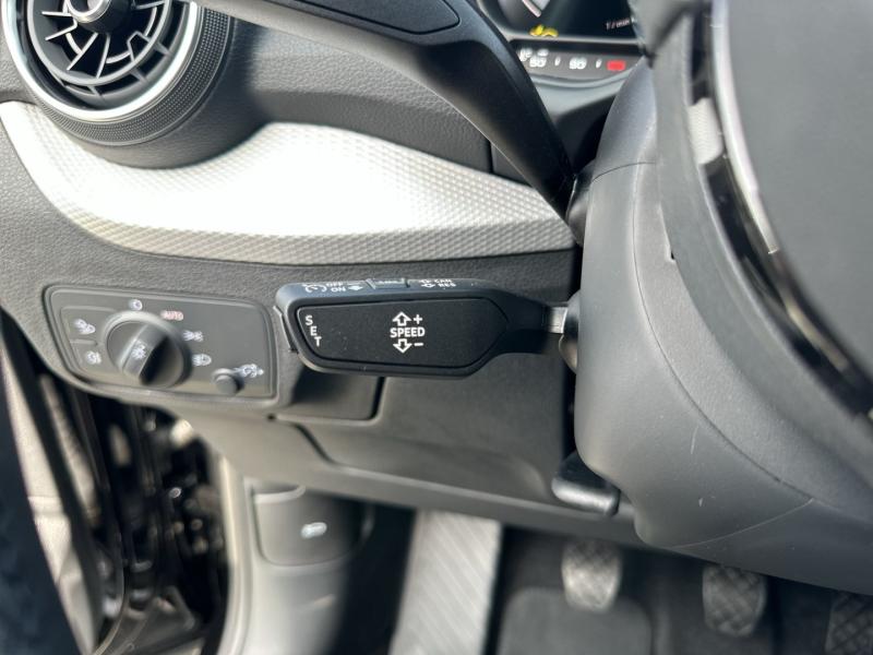 Audi Q2 30 TFSI admired