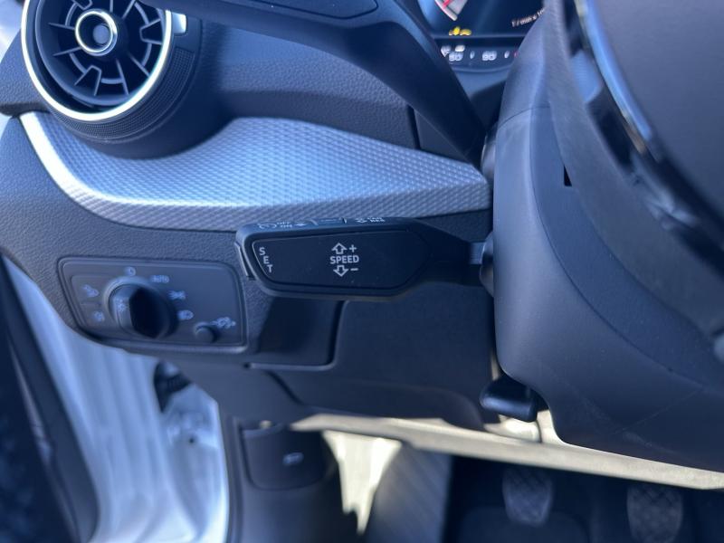 Audi Q2 30 TFSI admired