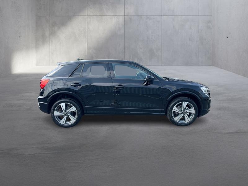 Audi Q2 30 TFSI admired