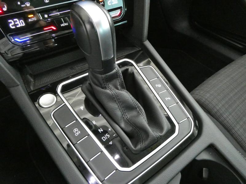 VW Passat Variant Business TDI SCR DSG