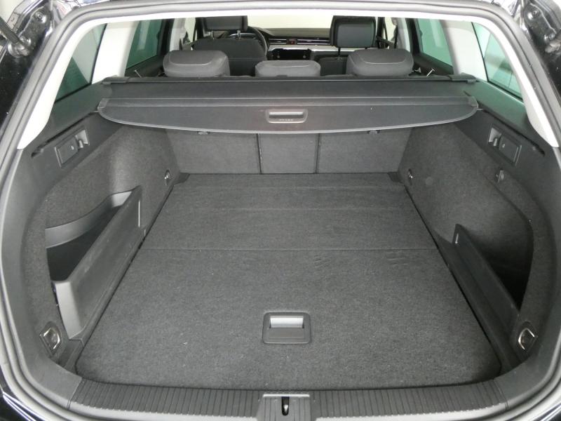 VW Passat Variant Business TDI SCR DSG