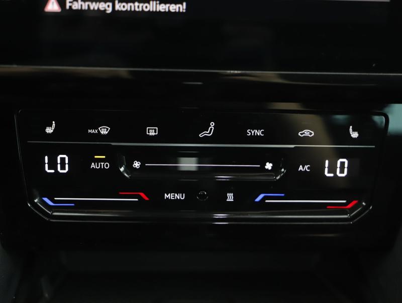 VW Passat Variant Business TDI SCR DSG