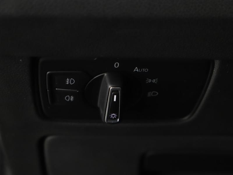 VW Passat Variant Business TDI SCR DSG