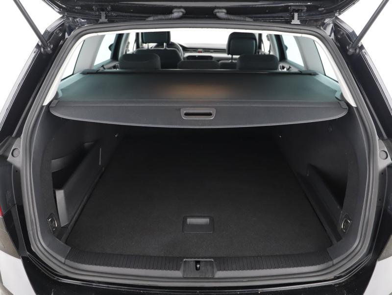 VW Passat Variant Business TDI SCR DSG