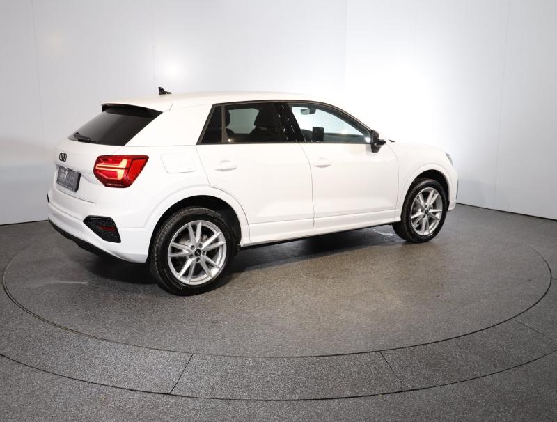 Audi Q2 35 TFSI admired