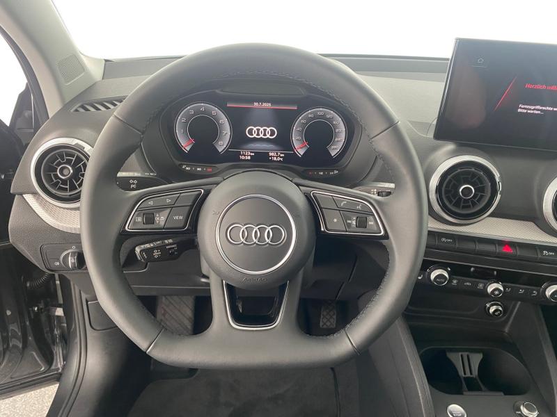Audi Q2 30 TFSI S line