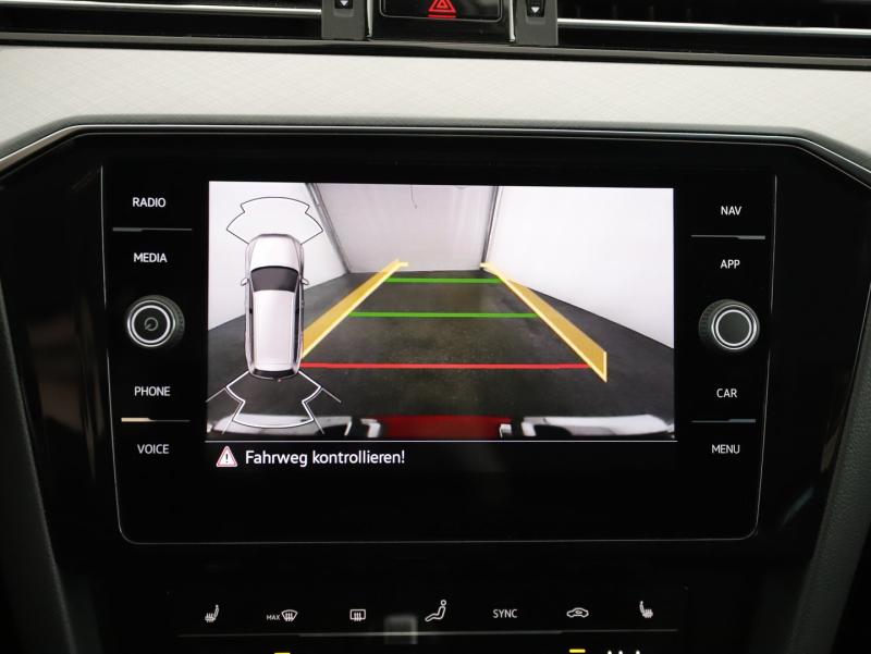 VW Passat Variant Business TDI 4MOTION DSG