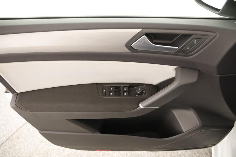 VW Touran Life TSI