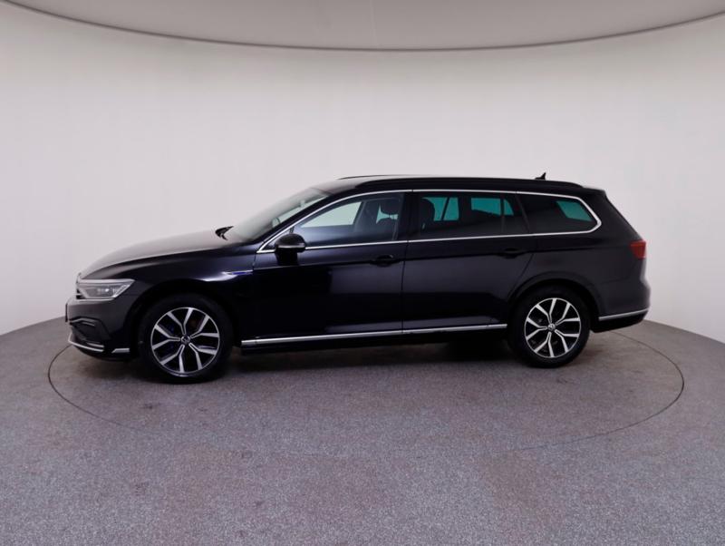 VW Passat GTE Variant