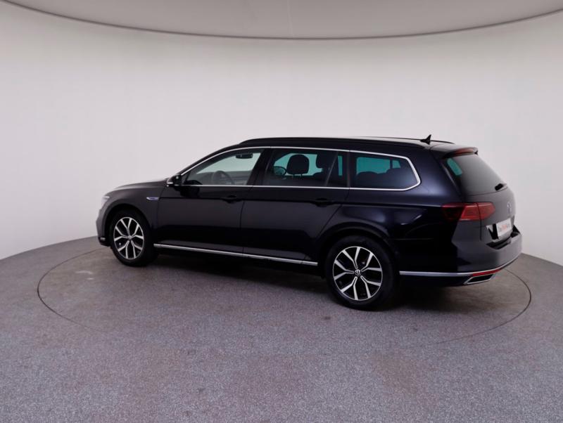 VW Passat GTE Variant