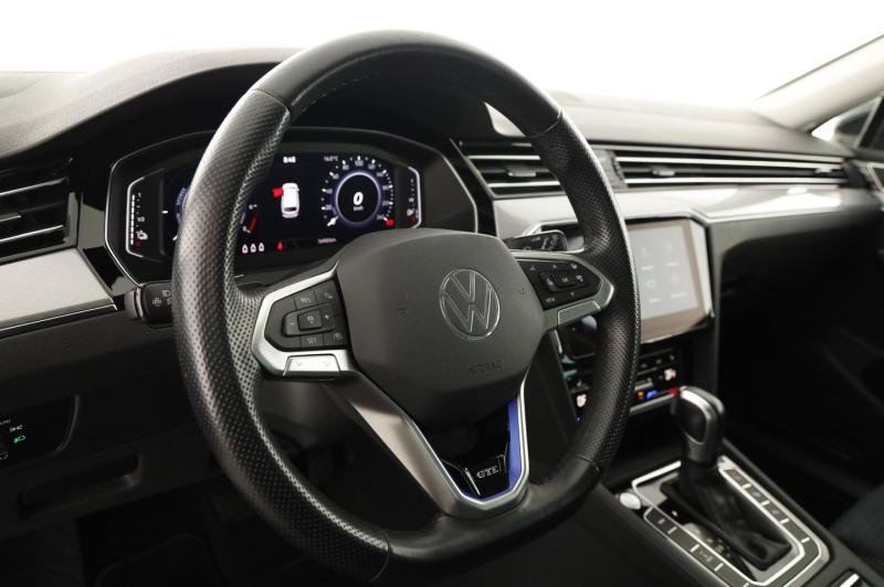 VW Passat GTE Variant