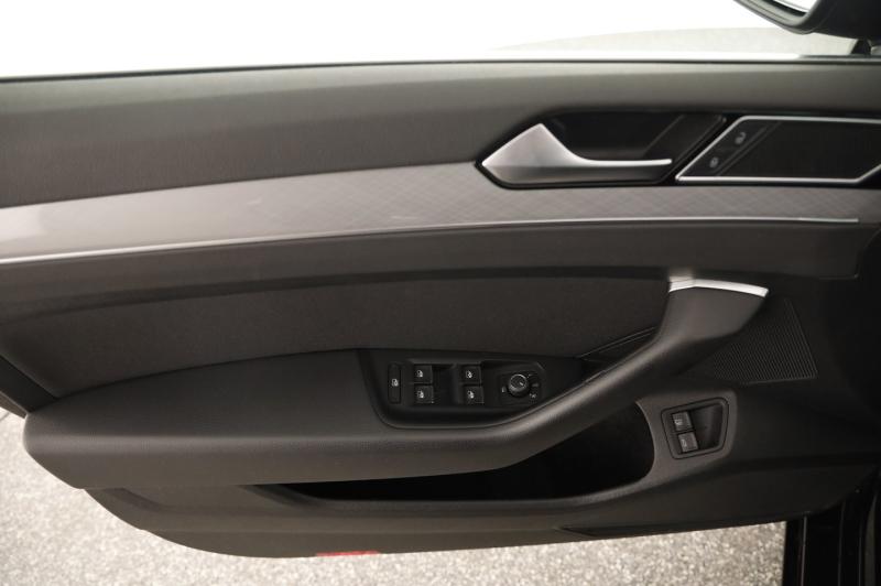 VW Passat GTE Variant