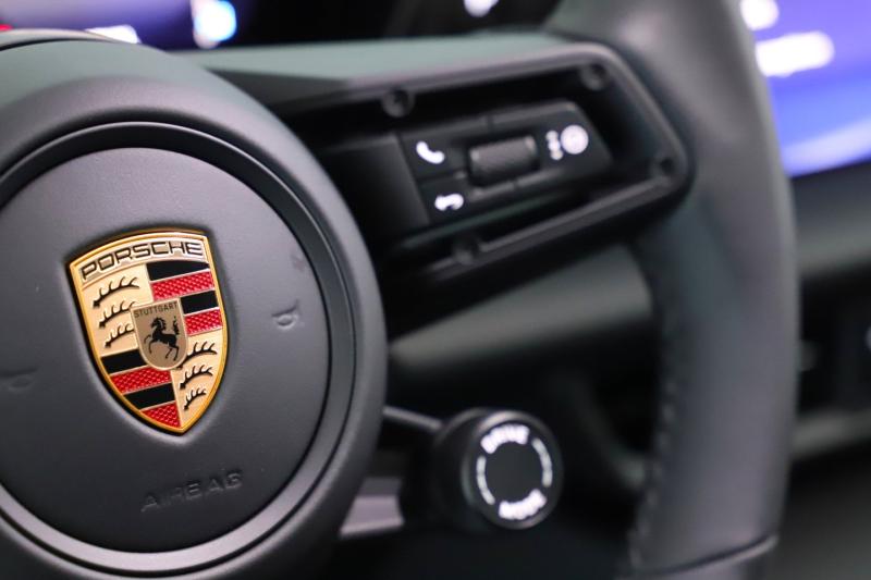Porsche Macan 4