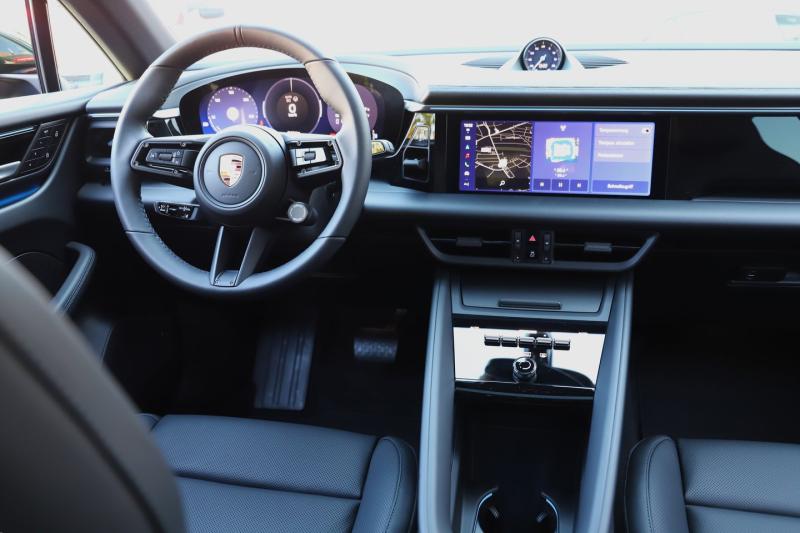 Porsche Macan 4