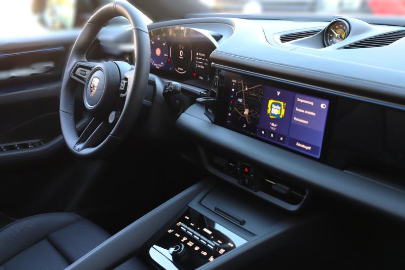 Porsche Macan 4