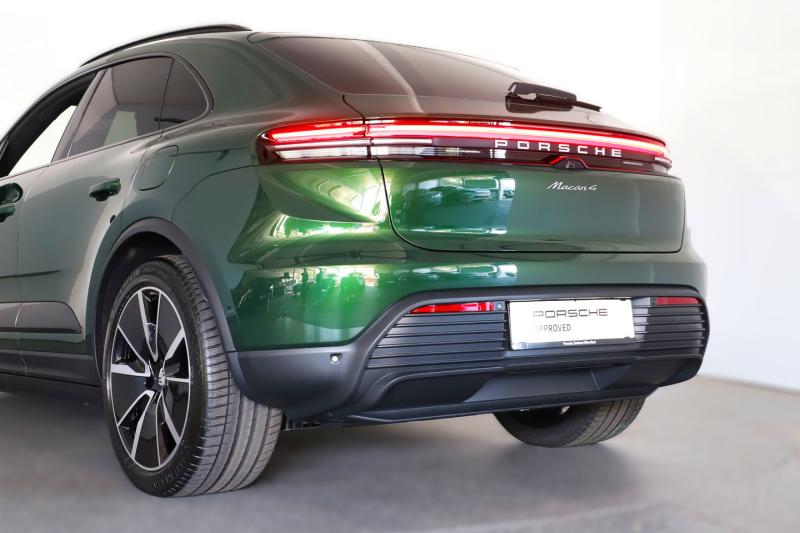 Porsche Macan 4