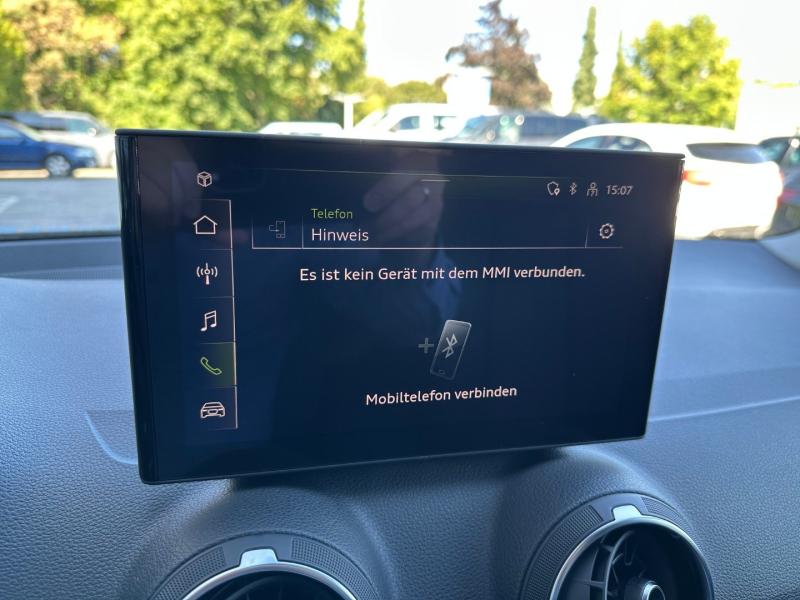 Audi Q2 35 TFSI admired