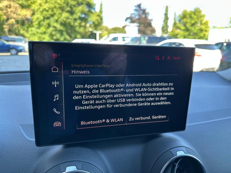 Audi Q2 35 TFSI admired