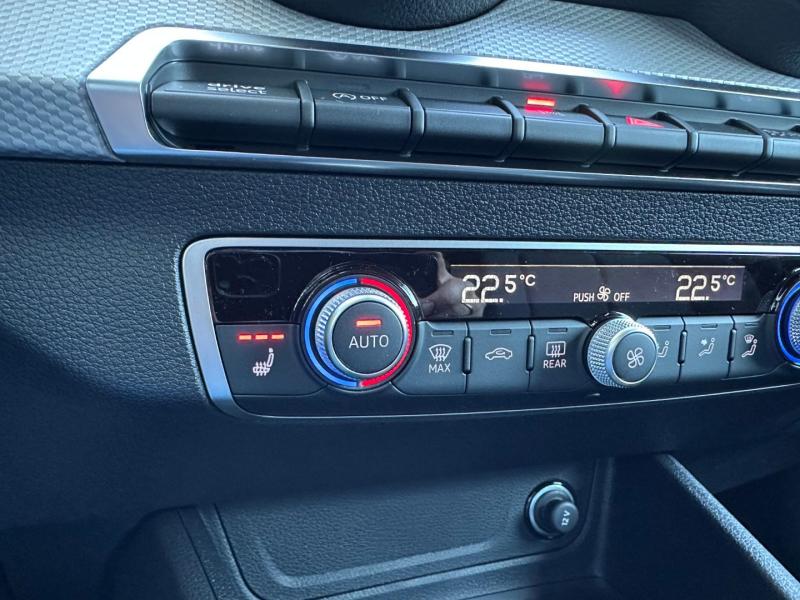 Audi Q2 35 TFSI admired