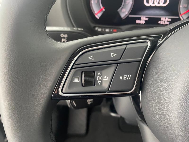 Audi Q2 30 TFSI admired