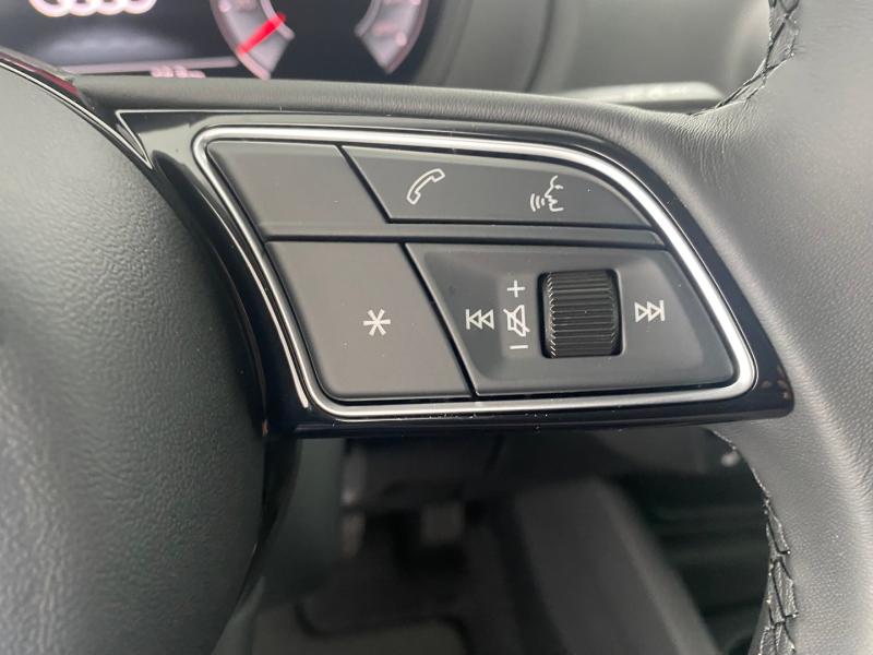 Audi Q2 30 TFSI admired