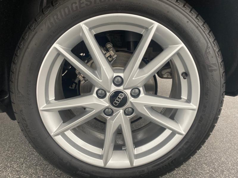 Audi Q2 30 TFSI admired