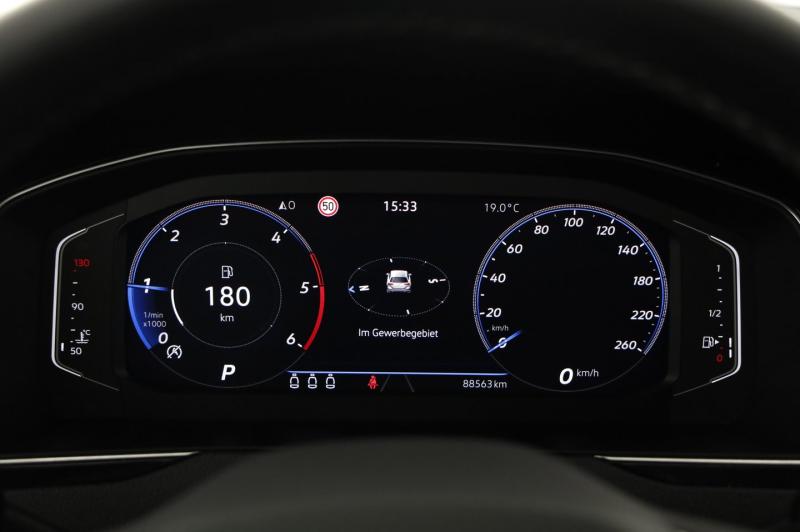 VW Passat Variant Business TDI DSG