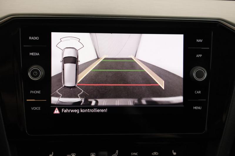 VW Passat Variant Business TDI DSG
