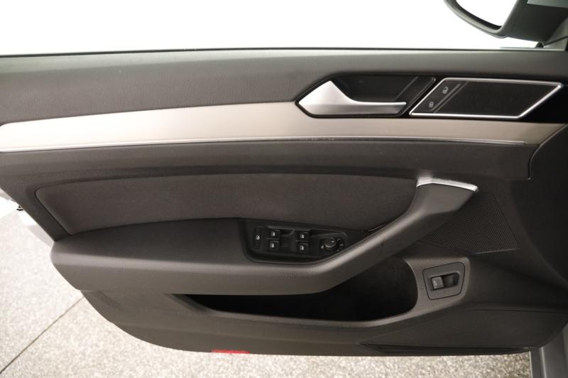 VW Passat Variant Business TDI DSG