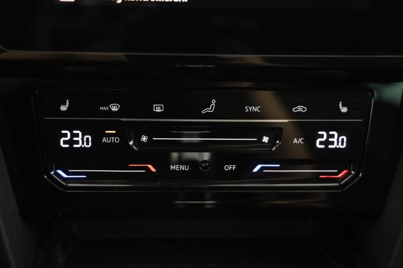 VW Passat GTE Variant