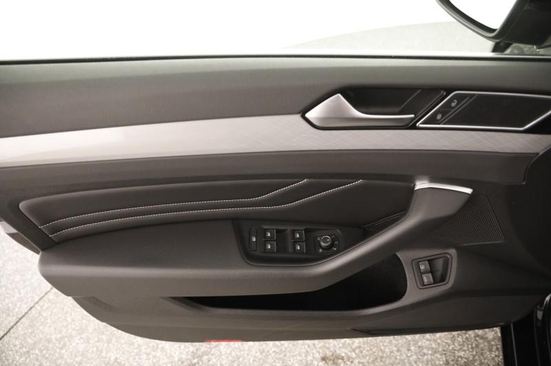 VW Passat GTE Variant