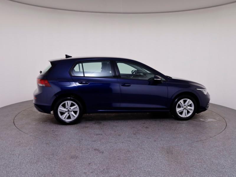 VW Golf Life TSI