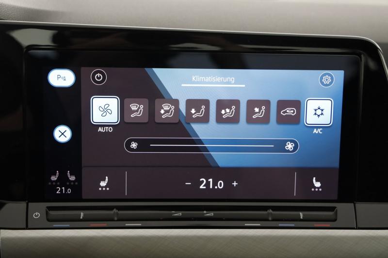 VW Golf Life TSI