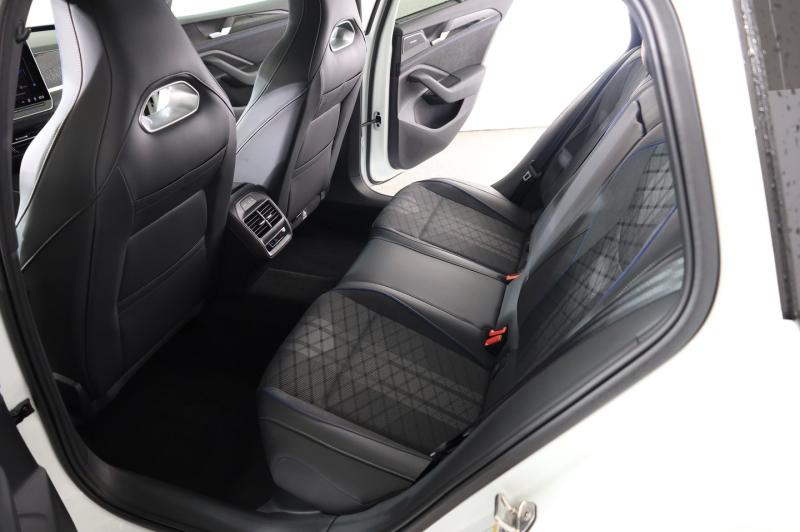 VW Passat Variant Sport eHybrid 150kW