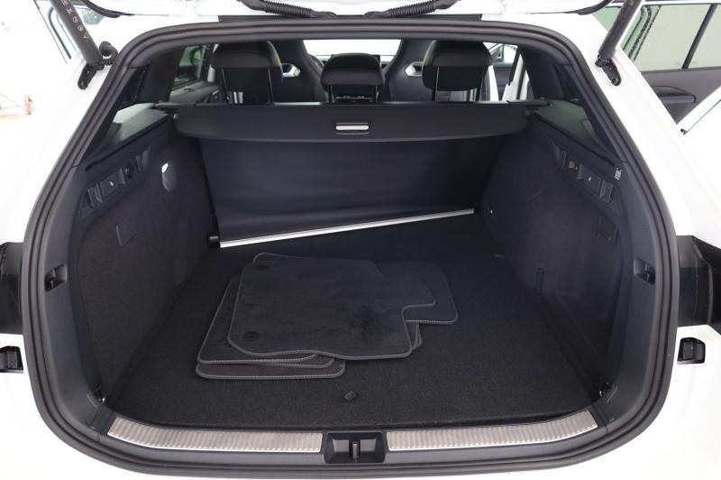 VW Passat Variant Sport eHybrid 150kW