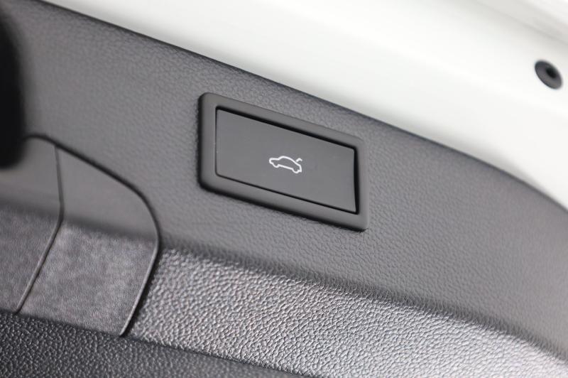 VW Passat Variant Sport eHybrid 150kW