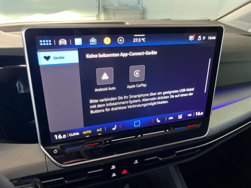 VW Golf Variant Life TSI