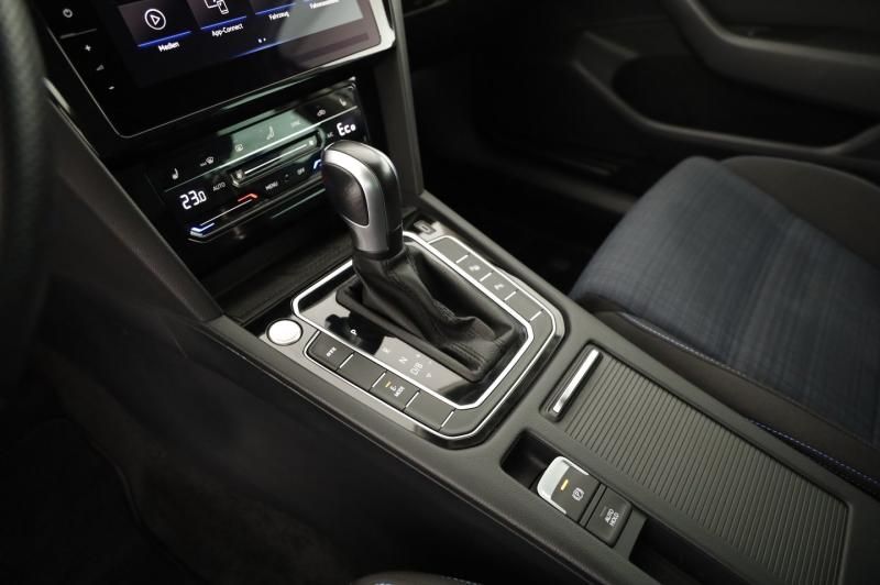 VW Passat GTE Variant