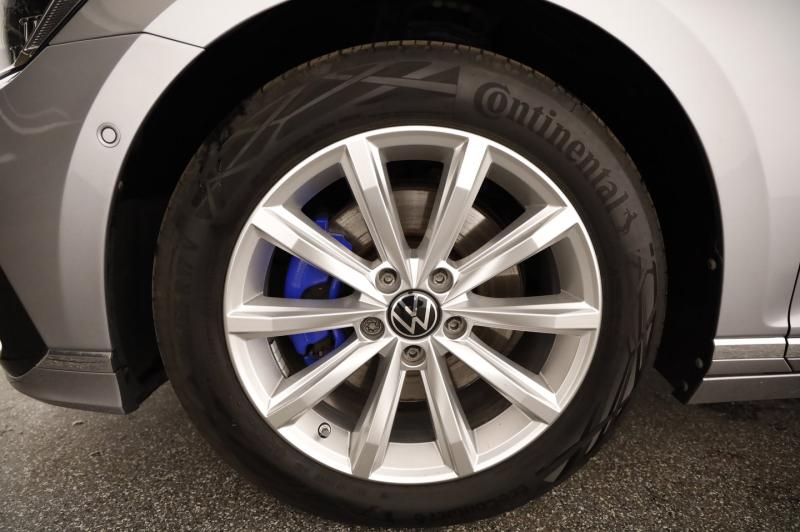 VW Passat GTE Variant