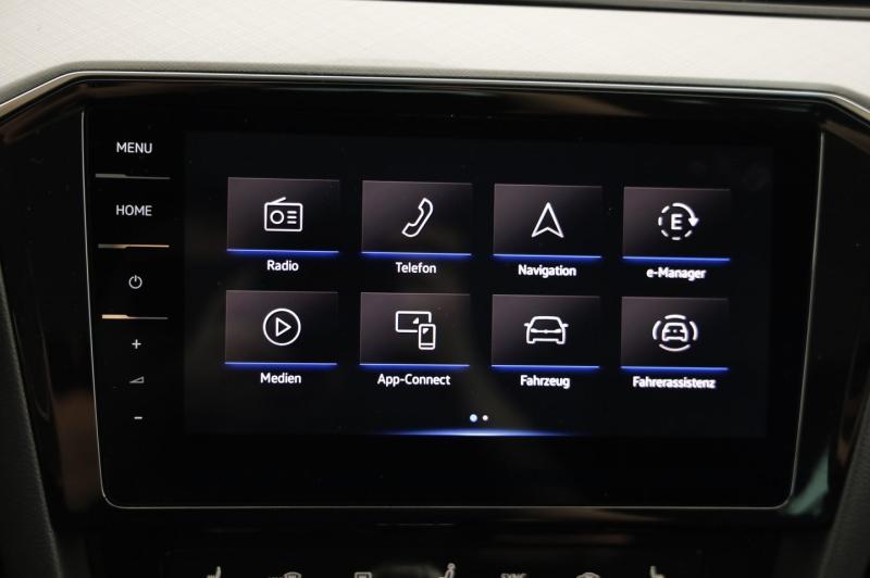 VW Passat GTE Variant