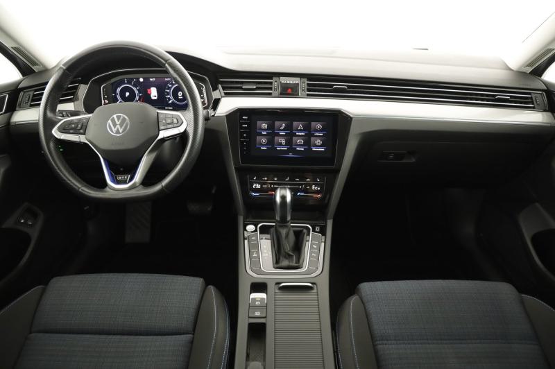 VW Passat GTE Variant