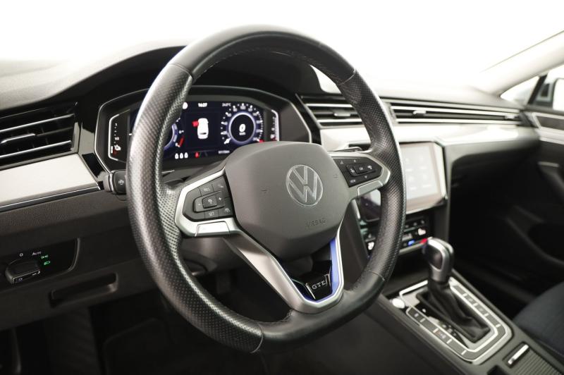 VW Passat GTE Variant