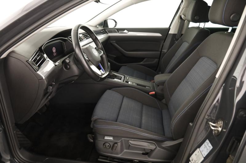 VW Passat GTE Variant