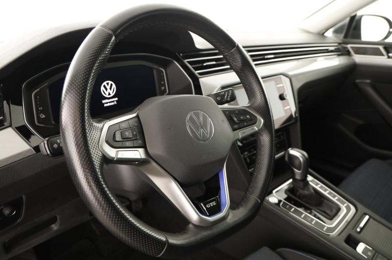 VW Passat GTE Variant
